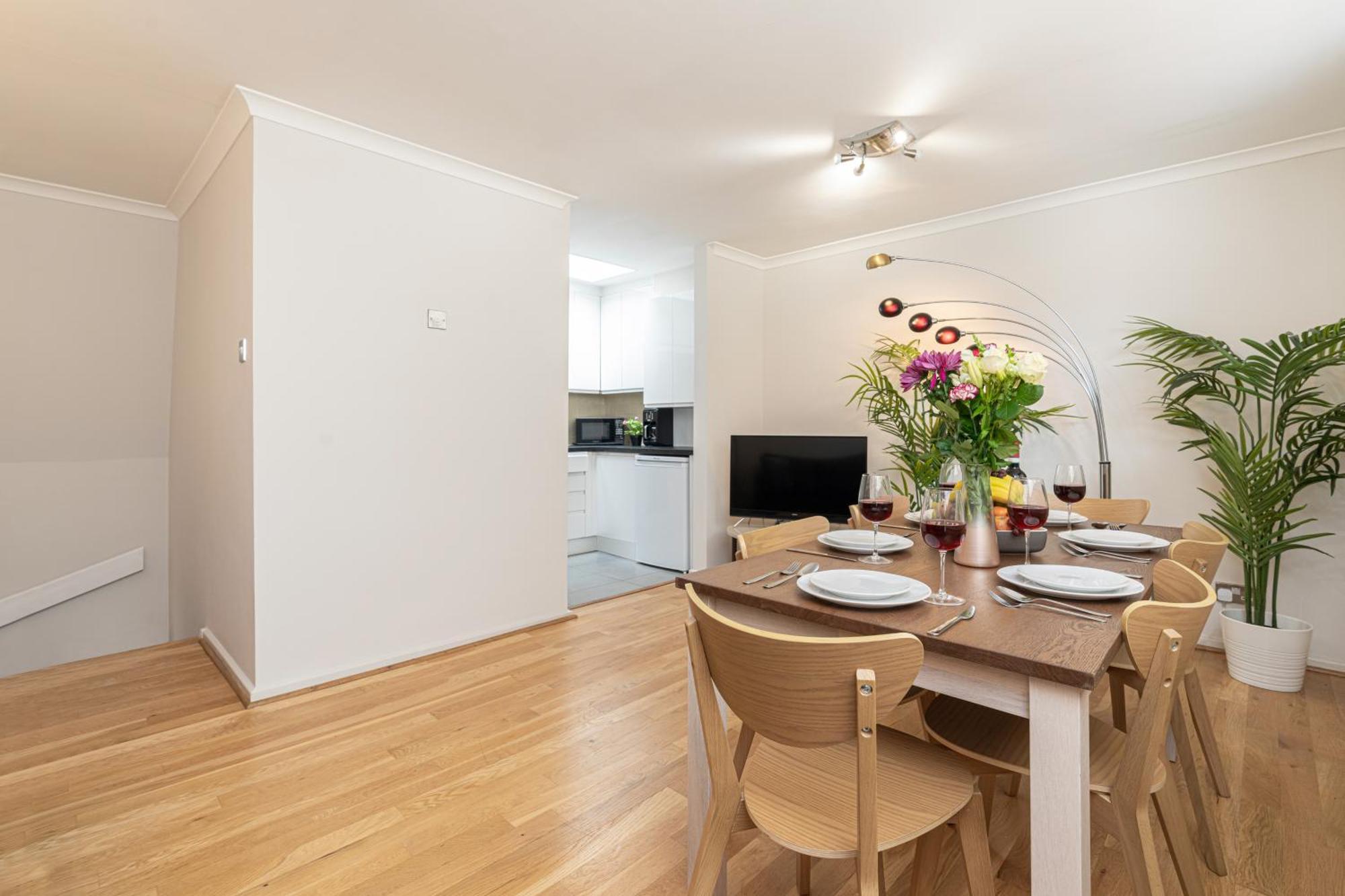Goodge Apartments Лондон Экстерьер фото